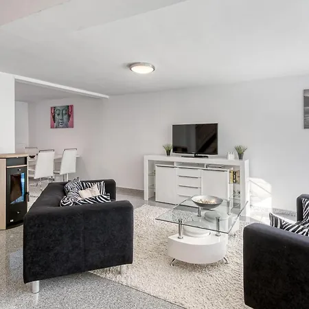 Holiday home Seehus - Wassergrundstueck, Sauna Und Bootsliegeplatz *