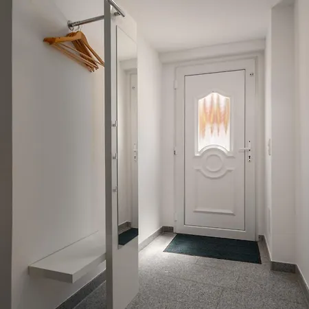 Seehus - Modernes Mit Sauna, Seezugang Und Bootsanlegeplatz بيت للعطل مالتشو