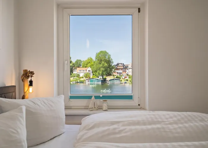Seehus - Modernes Mit Sauna, Seezugang Und Bootsanlegeplatz بيت للعطل